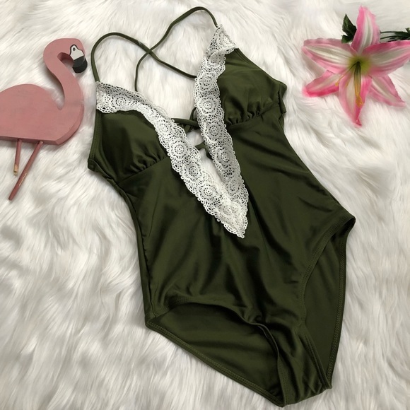 Only S Left! Crochet Lace PlungingV Monokini - Picture 3 of 7